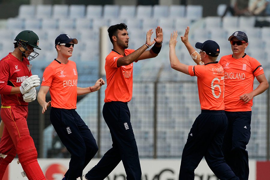 osa10001's tweet image. ICC Under-19 World Cup 2016
15th Match

#ENG19 288/4 (50ov)
#ZIM19 159 (43.4ov)

#ENG19 won by 129 runs
(31/01/16)