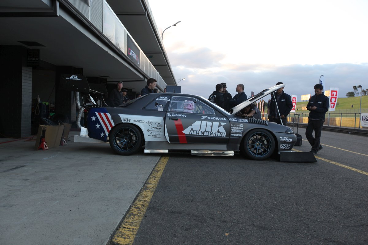 ArkDesignUSA's tweet photo. Happy New Years Eve! Ark Design's Skyline screaming downforce! #arkdesignusa #nissan #timeattack #volk #yokohoma https://t.co/bKdiq1jana