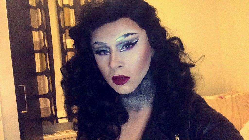 jakealan22's tweet photo. #dragqueen https://t.co/yM3vLvAfsD