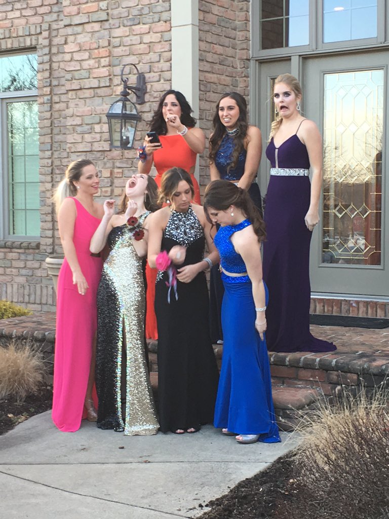 Cayla_witha_C's tweet photo. Formal was a good time with my fav people๐๐ฅ๐ #Ihavethekey๐๐ https://t.co/EzD0FeSS7e