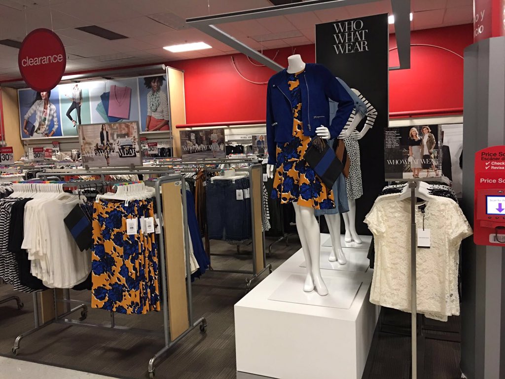 JoseMedinaAday's tweet photo. #WhoWhatWear set at #T2188 ! Amazing job Ruth and Daquana ! #letsdrivesales #happynewTargetyear https://t.co/myAe8ButAa