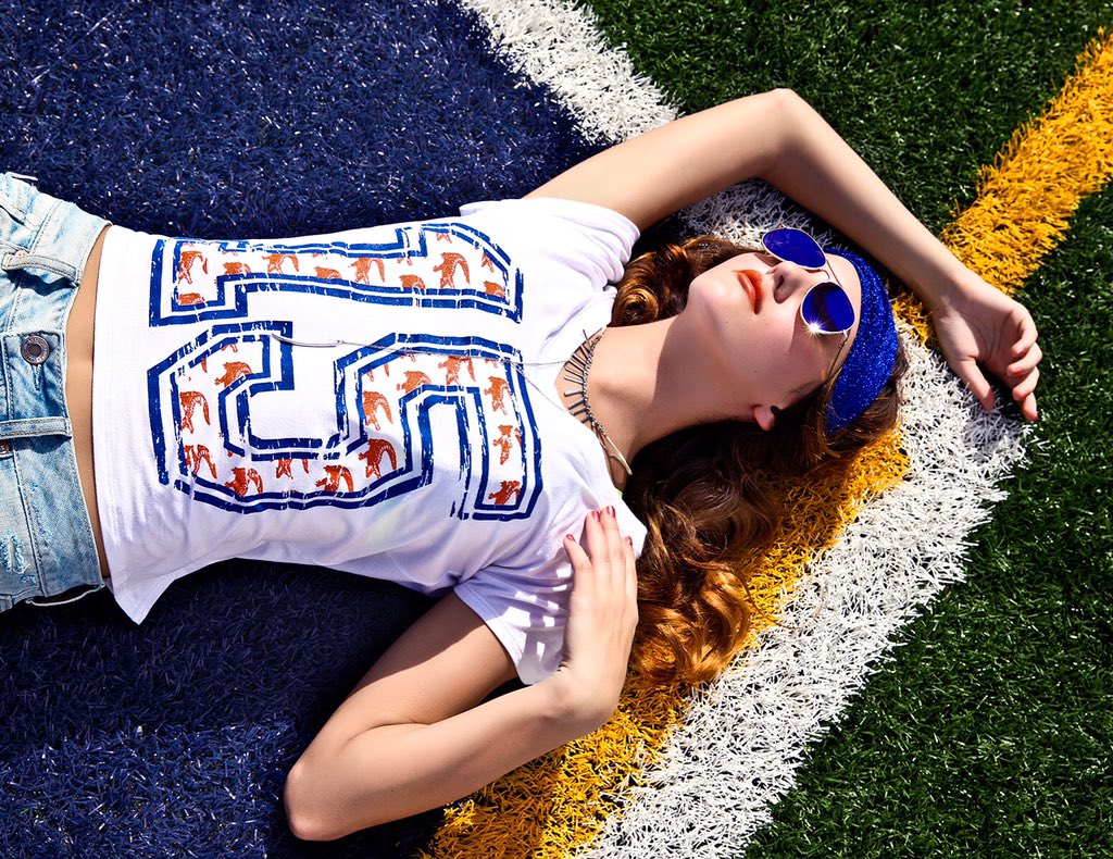 GamedayThreadz's tweet photo. Enjoy Your Beautiful Sunday 🌞 #gamedaythreadz #UF #Gators #15 #gatorprint https://t.co/JoAIKV53hv