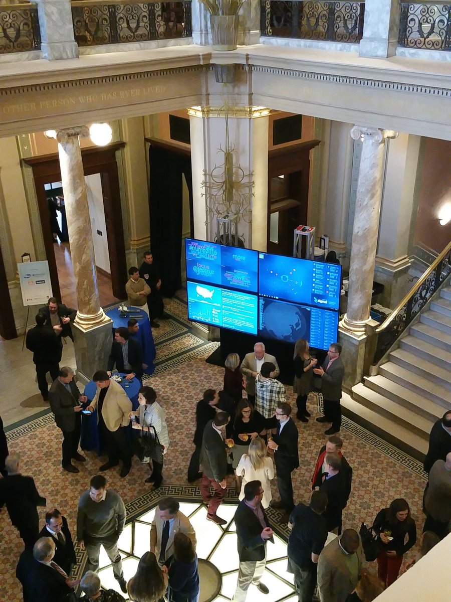 jakelellis's tweet photo. The room is buzzing @WorldFoodPrize with the #ZignalCommandCenter. #SnowflakeGardenBrunch https://t.co/laBBKa4M4c