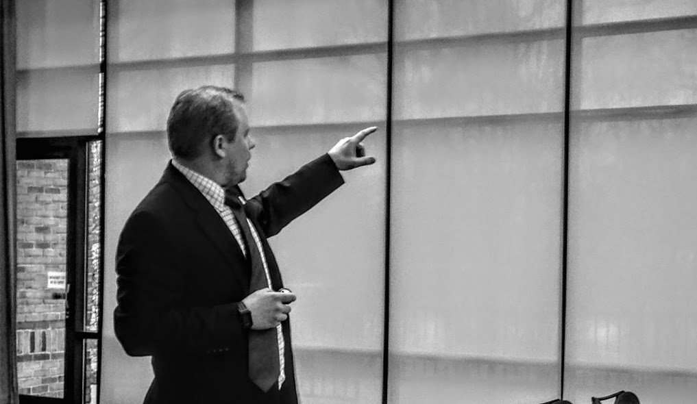 StudentAssocMI's tweet photo. A Special Agent for the Human Trafficking Task Force, gives a presentation on Human Trafficking on college campuses. https://t.co/G0VqgM8vNJ