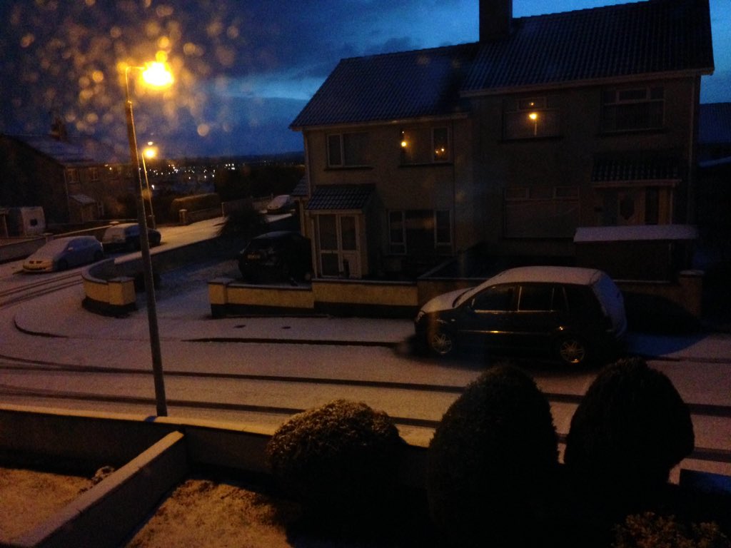CHSSAR's tweet photo. Snowing in Coleraine. Preparing us for weather to come. #thisdayweek @armaghsar @ https://t.co/IMS3c2YTPo