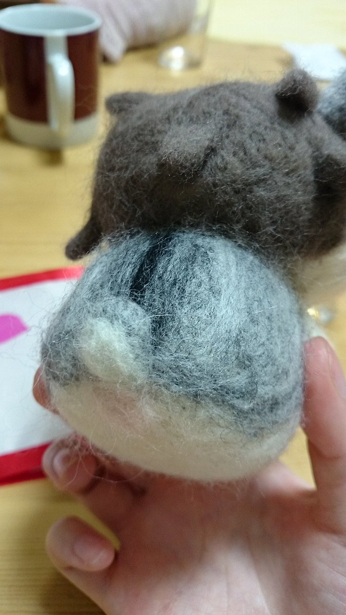 k0mura0's tweet photo. ゆたちゃん作の足立さん羊毛フェルトの可愛さがたまらないのであだクラ手芸部入るべき https://t.co/lzI5vLII6h