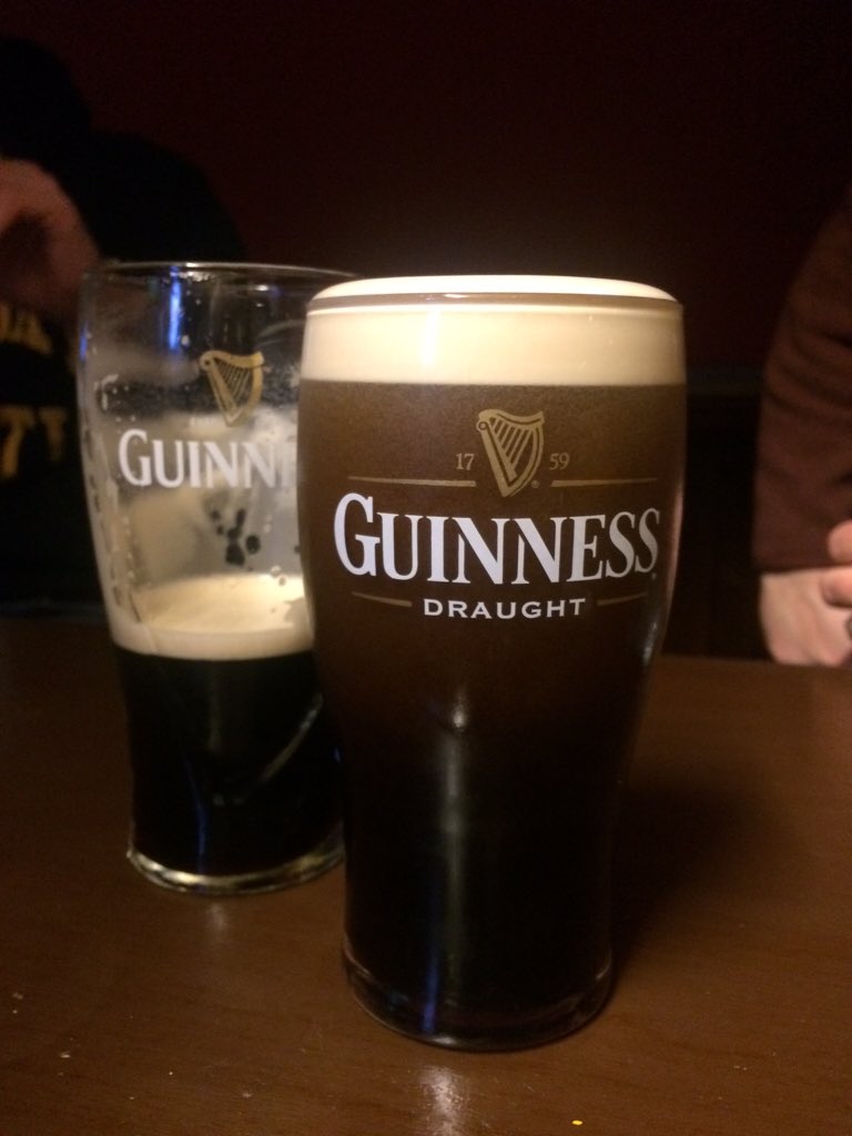 TheStationDids's tweet photo. @mancirishfest Enjoy a Guinness and live music from Black Bush tonight at The Station Hotel. https://t.co/s50DPGwxFw