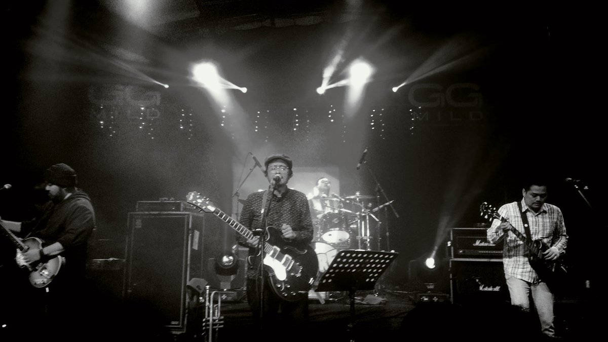 Thx #RedFest2016 atas persembahannya. Kami bahagia! cc: <a href="/red_festival/">RedFestival</a> <a href="/SOREband/">SORE</a>