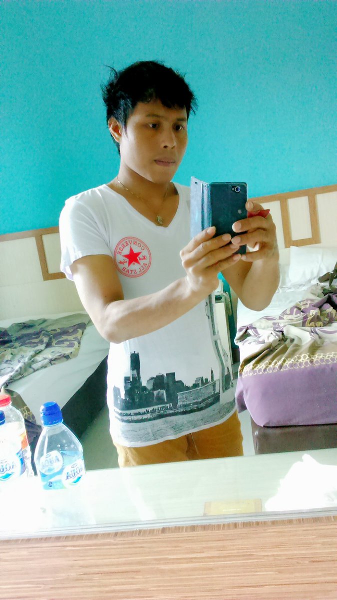 BaraSaputra19's tweet photo. Yg mau pijit++ monggo dkost/dipanggil area Surabaya:5A280B63/081330343525 https://t.co/qibgN4V0tZ