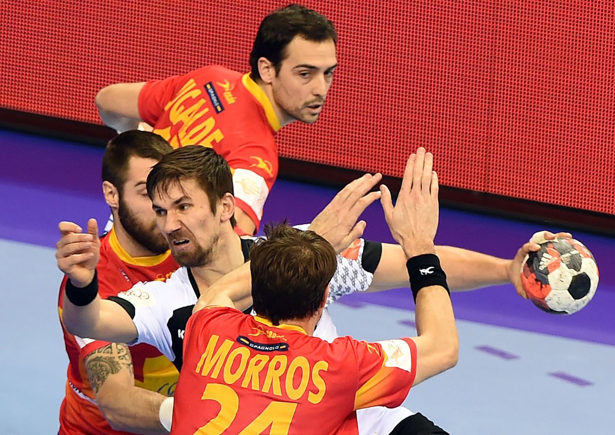 BZ Berlin B.Z. (@bzberlin) on Twitter photo #GERESP: Nur noch 30 Minuten bis zum EM-Gold für <a href="/DHB_Teams/">DHB_Nationalteams</a> bz.de/?p=2876439 #ehfeuro2016 #aufgehtsDHB #GERESP: Nur noch 30 Minuten bis zum EM-Gold für <a href="/DHB_Teams/">DHB_Nationalteams</a> bz.de/?p=2876439 #ehfeuro2016 #aufgehtsDHB