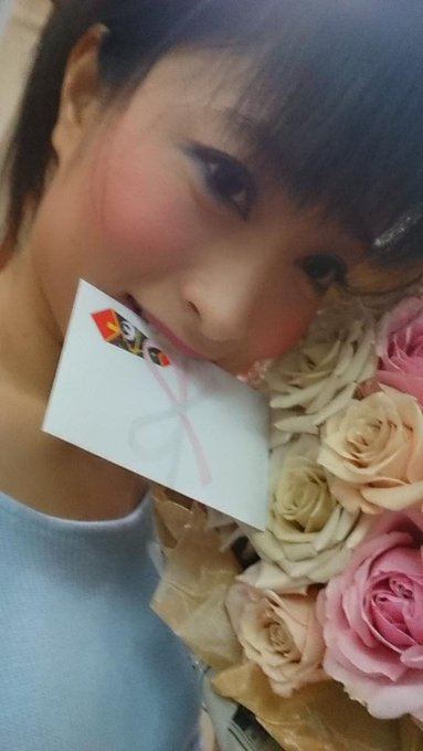 A級小倉劇場11日間ほんとにどーもぁりがとうっ。最初で最後の小倉でのステージ。ほんとにほんとにしあわせでした。最後にちょっとしたサプライズに動揺し思わず泣いてしまって(泣)引退する前に小倉に乗れてほんとによかった。小倉大好きですっ<a href="/tag/%E5%8A%A0%E7%80%AC%E3%81%82%E3%82%86%E3%82%80"class="tags"><span>#加瀬あゆむ</span></a><a href="/tag/%E6%B5%85%E8%8D%89%E8%89%B6%E7%B5%B5%E5%B7%BB"class="tags"><span>#浅草艶絵巻</span></a>
