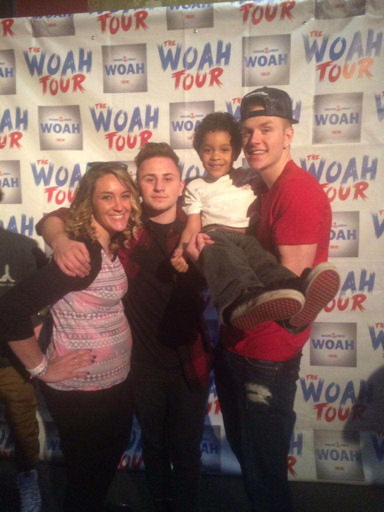 SwagLikeBiebs87's tweet photo. Throwback to the first show on the #WoahTour 🙌🏼 https://t.co/l58X8Apfgg