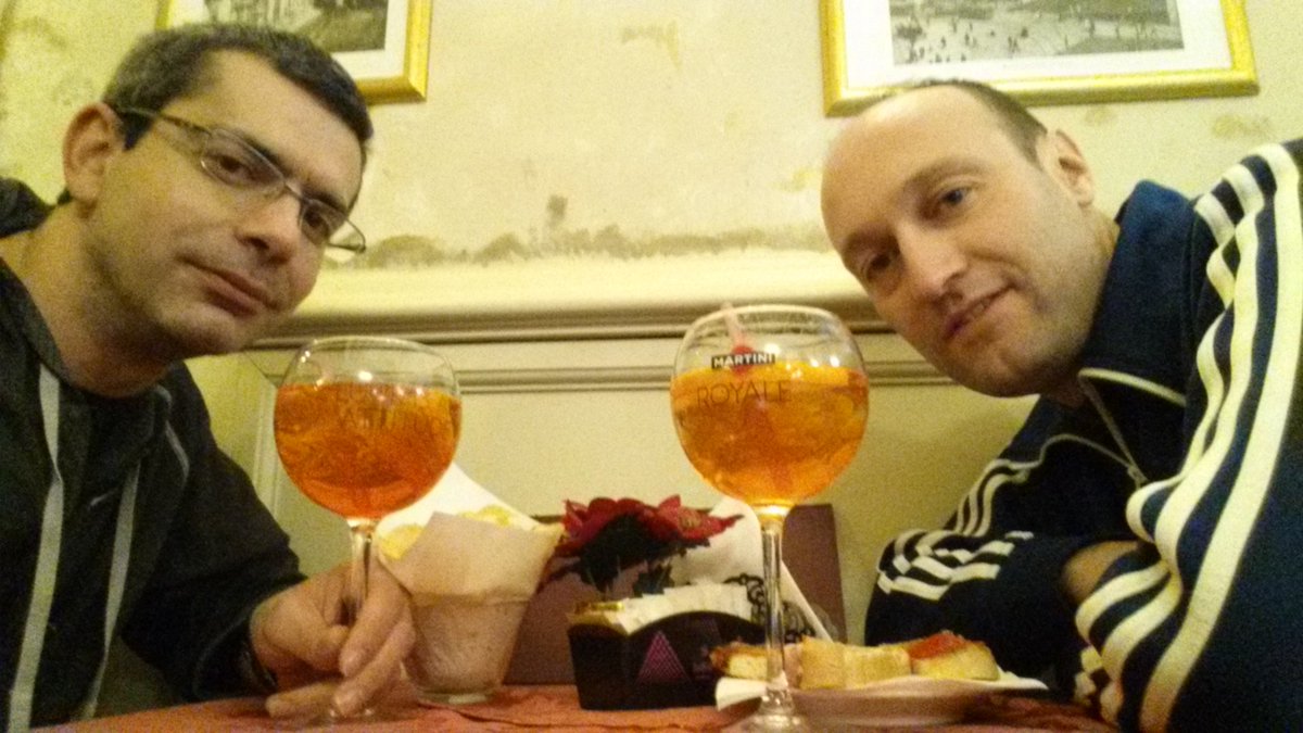 lsteven76's tweet image. aperitivi di un certo livello...
#santostefano #liveinmilan (taaaaaac)