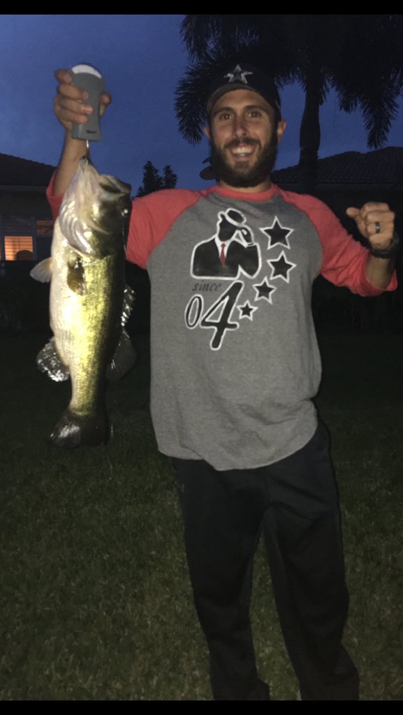 JREJohnson3's tweet photo. Biggest catch so far! 5.5lb #largemouth #digmination https://t.co/SLVVpuunL9