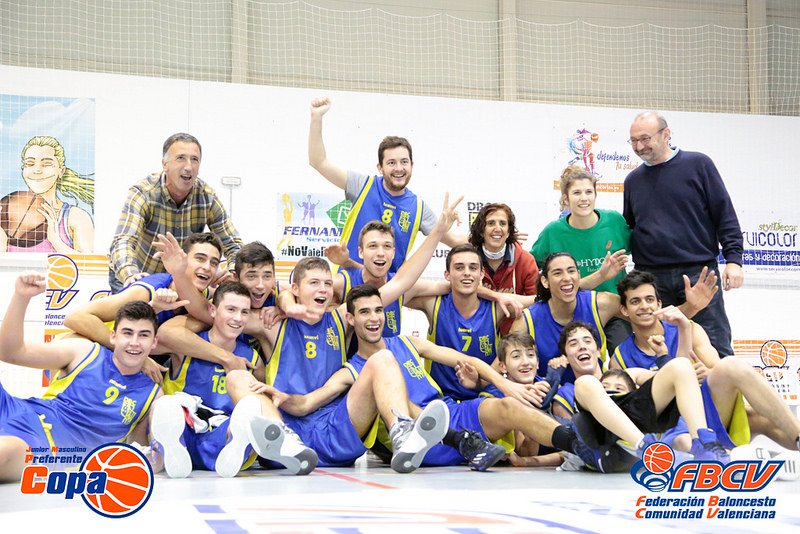 richajard98's tweet photo. Grande equipo!! 💪 https://t.co/wgx8CmKqAZ