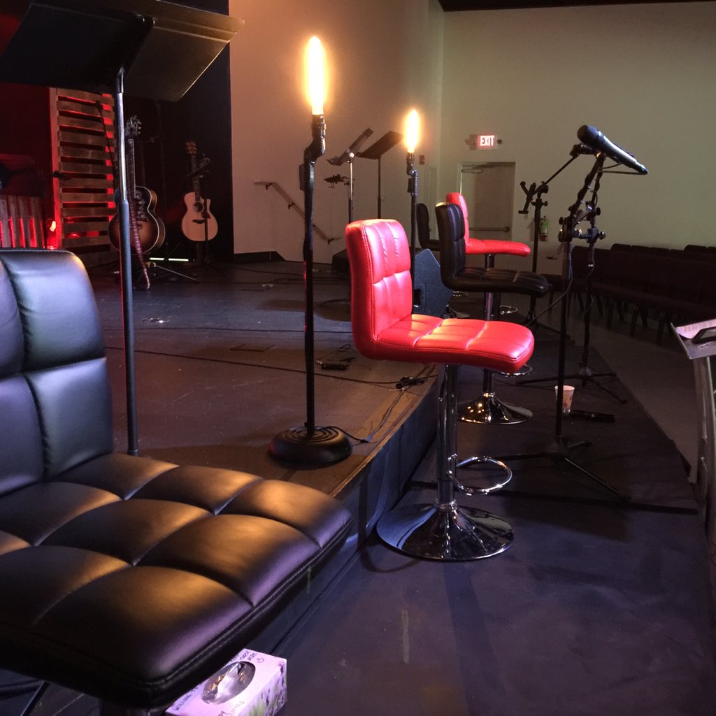 aaronstepp's tweet image. Slammed house for @GoLifeline Princeton with 8 salvations now on to 129 Coffee House wth @CoffeeWithKev! 6 o'clock!