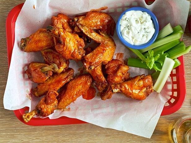 FoodNetwork's tweet photo. Our Recipe of the Day is @ThePioneerWoman's Classic Hot Wings: https://t.co/NC84sLdVEa. https://t.co/yu5IeTZbE6