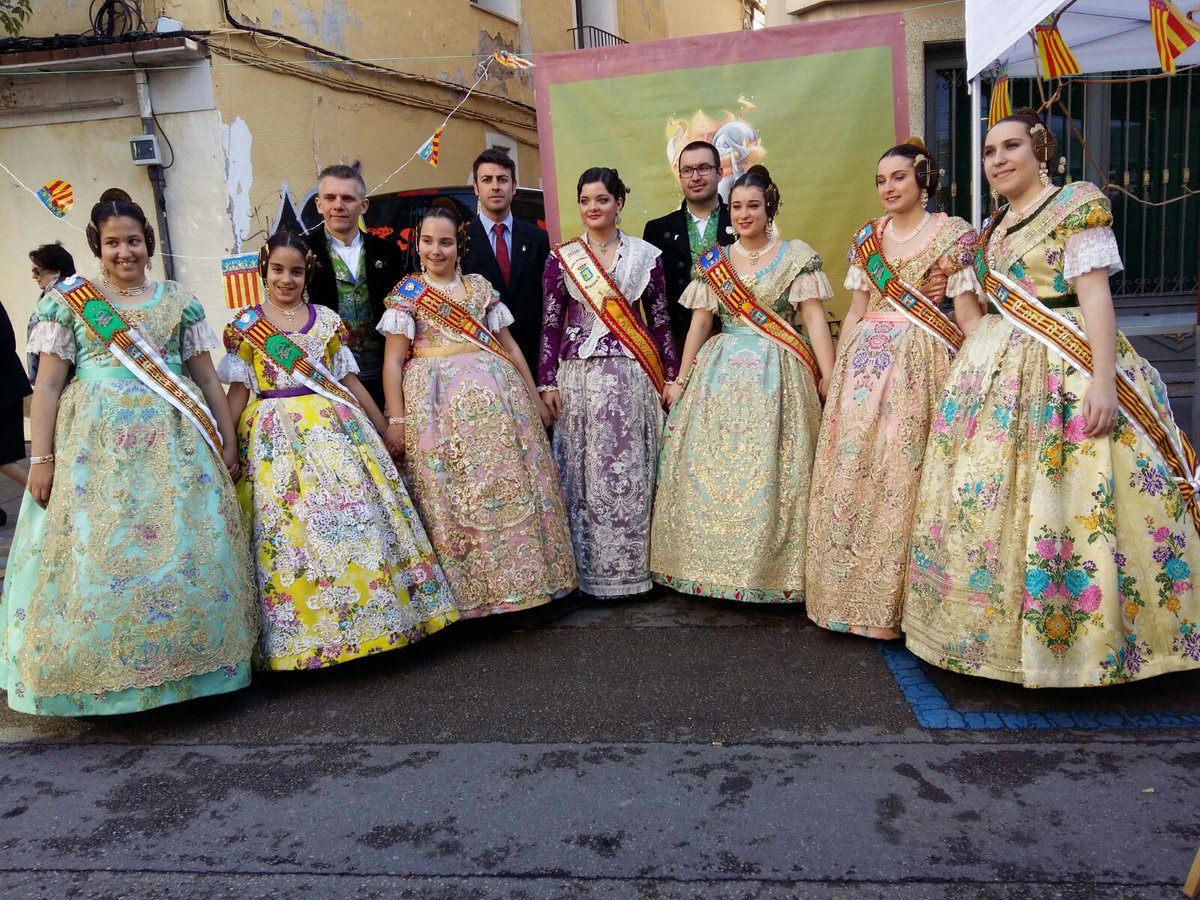 Les #fallesdebenicarlo han estat presents en la fesfa de la #carxofa. #Falles2016 #fallesUNESCO #fallestotlany