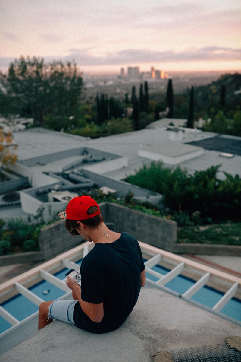 willdarbyshire's tweet photo. 6pm in L.A https://t.co/3vKjOyuBDa