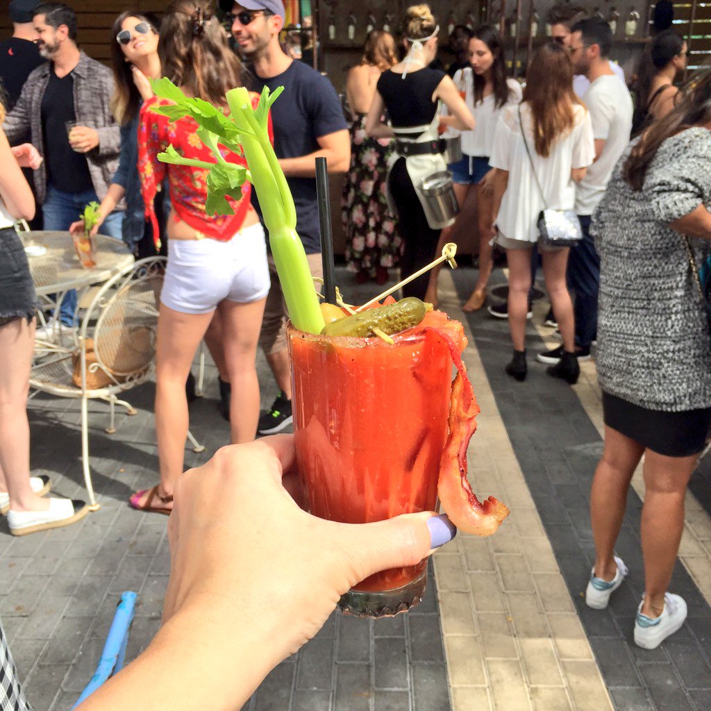 And here's my Bloody Mary creation with a side of bacon <a href="/WynwoodDiner/">WynwoodDiner</a> #brunch #sundaybrunch #SundayFunday