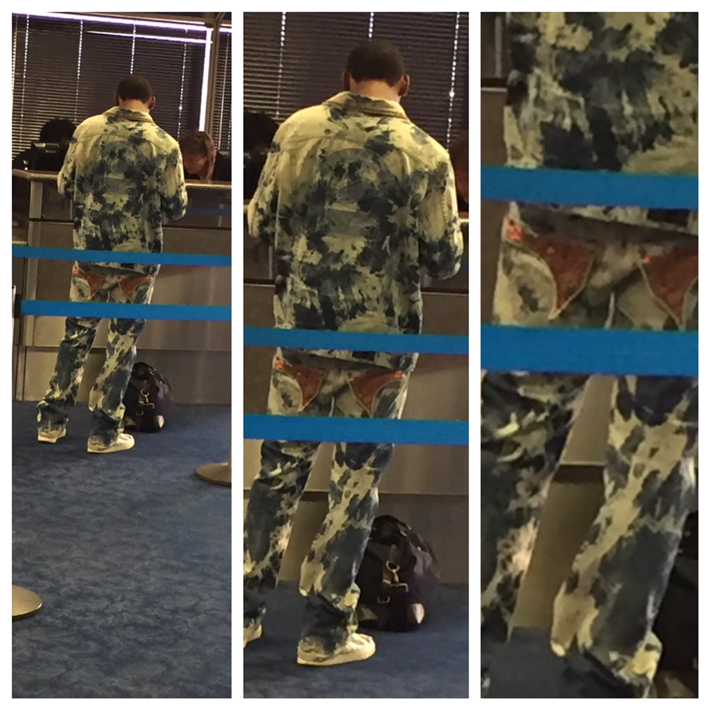 schmalthoff's tweet image. DFW. Thought I was passing a man in uniform. I was wrong. #TX #sequens #armyofnone #shineyheiny