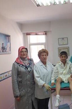 moruummm's tweet photo. Komşu Teyzesi sünnet etti maşallah https://t.co/QN56waFtMc