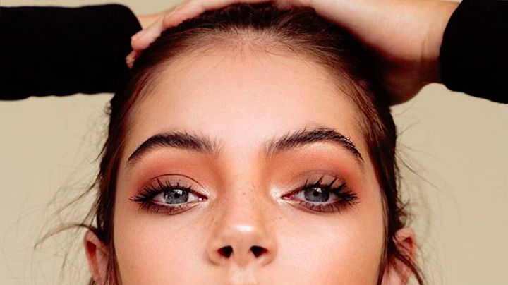 VanessaHudgens's tweet photo. The Beauty Trend That Can Accidentally Ruin Your Eyebrows https://t.co/IHN2ZxTYNC https://t.co/vRWT5cvyBv