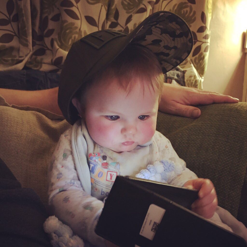 Faceapparel's tweet photo. FACE through the generations... 🙌🏼 😎 Reppin !! https://t.co/fKoiu0xP6L