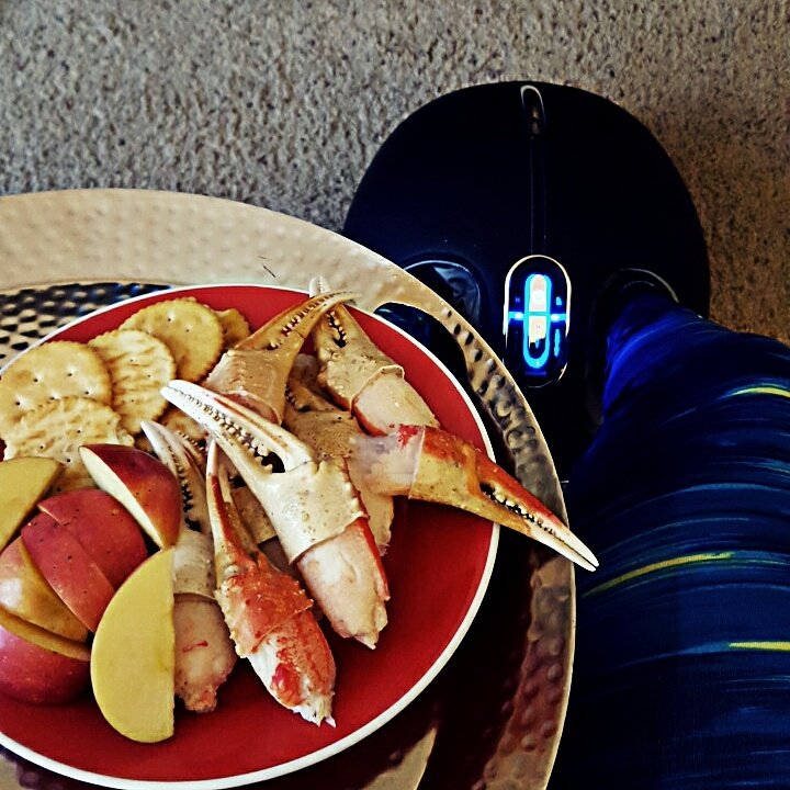 My Sunday 
Lifetime moves,Foot massager, crab claws ,Apple slices and crackers 🙆
#winning #relaxation