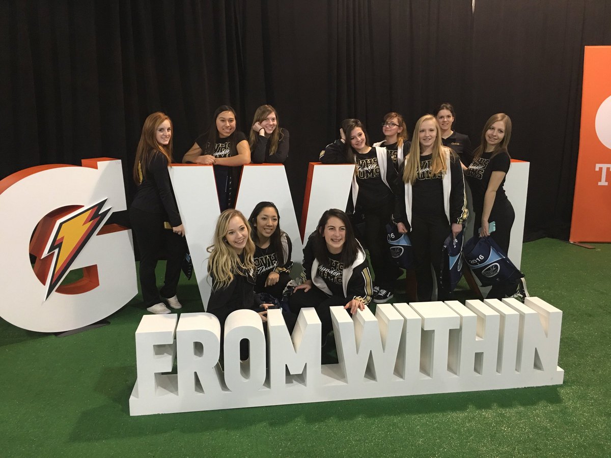 PVHS_Poms's tweet photo. Having a great time so far! #UDAnationals https://t.co/KcA7XJWRXN