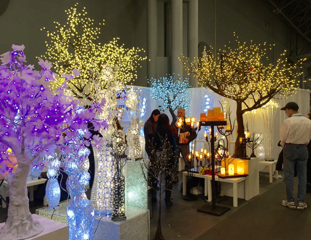 javitscenter's tweet photo. See the light @nynowmarket @javitscenter #nynow #arclite https://t.co/C67eIRV2YH