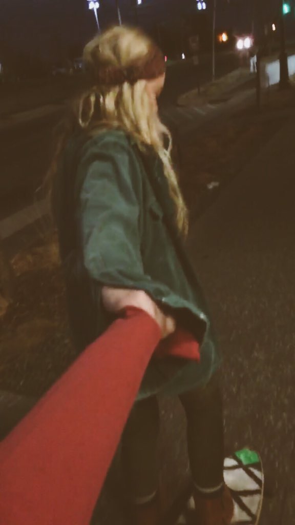 HaleyHippie's tweet photo. but do u pull ur roommate to Walmart https://t.co/r2HYdSBzaJ