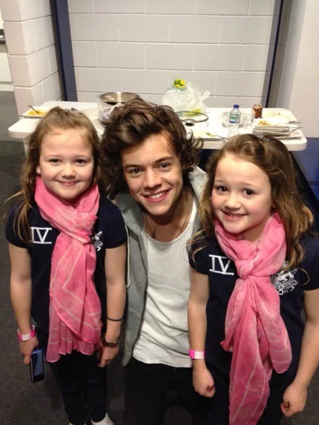 MarkGraceHeart's tweet photo. #Harry styles #HarryStylesHappyBirthday0201 Dear Harry，Happy Birthday…Love U@Harry_Styles 😘💗
----Angelyna💗 https://t.co/4ZiyYYo4gT