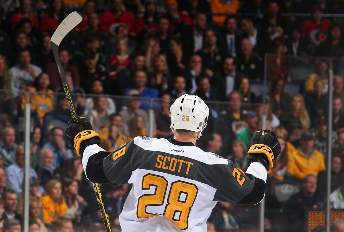 NHLPA's tweet photo. M.V.P. #NHLAllStar #JohnScott https://t.co/1RoCTNtMTL