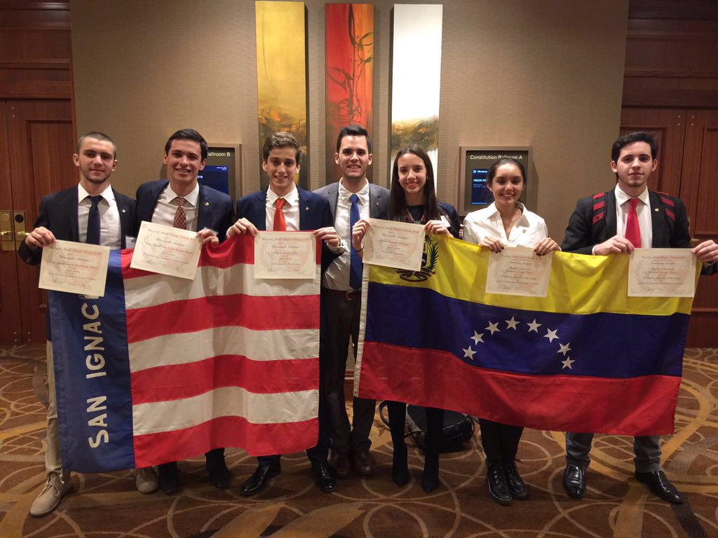 EDASICSI's tweet photo. No podemos pasar por alto el reconocimiento que le dieron a estos 6 delegados en HMUN 🚀🔝 https://t.co/rRGSs3ZIAI