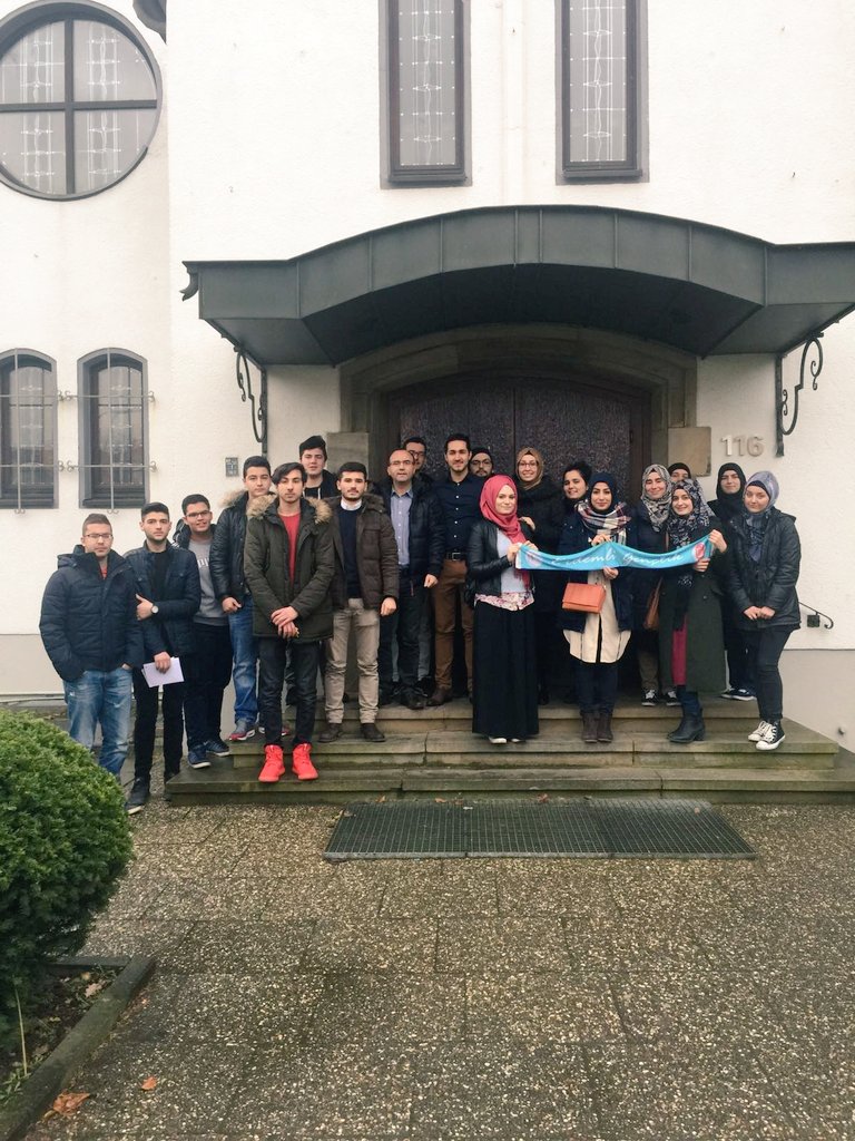 MerveOe's tweet photo. Bölge toplantılarımız devam ediyor #dortmund #ditib #erdemligenclik #rjv #essen  #ditibjugend #jugend #islamispeace https://t.co/LanzGtbQOf