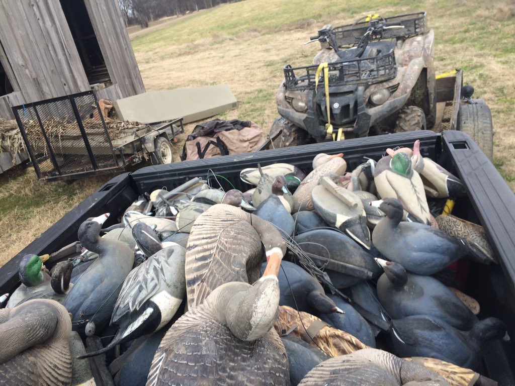 CJDucks's tweet photo. It's done. 2015-2016 season ends the same way it started: with too many decoys. Time to focus on LGCO #hunting https://t.co/FzKUwiiQbV