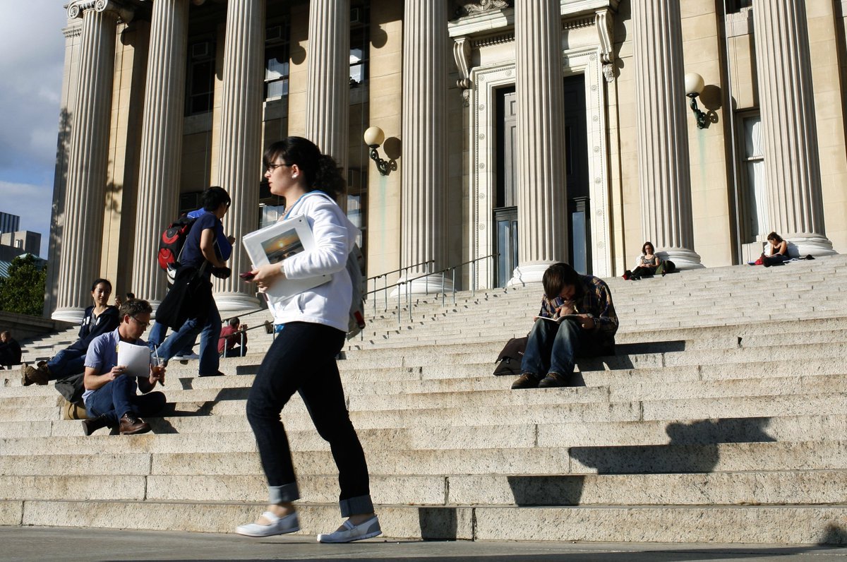BrookingsEcon's tweet photo. The trouble with #student loans is low earnings, not high debt, argues @dynarski -> https://t.co/phBdauAcH0 https://t.co/mTfMjUP9Rl