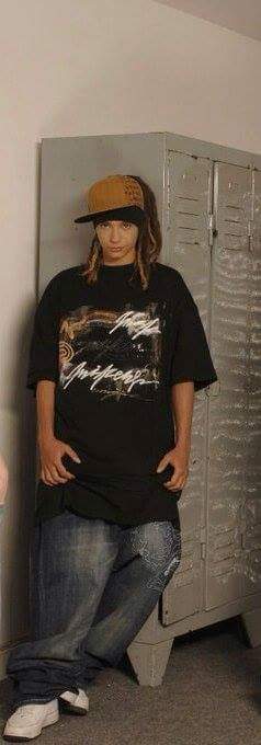 TomKaulitzMex's tweet photo. Fans de #Muñeco, les recuerda a algo? 7u7 https://t.co/HiA5ZqGznI
