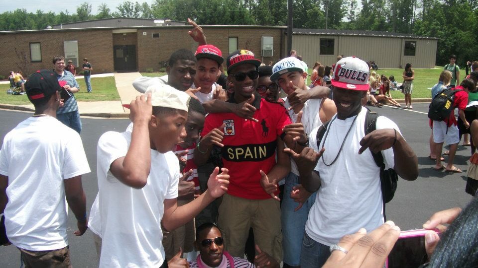 asvpxsap's tweet photo. aye y'all boys remember these days 😂😂 @TAE_MACK864 @KING_TRIBBLE @AmpBabyyy @3ballRudy https://t.co/5iITiD7XGj