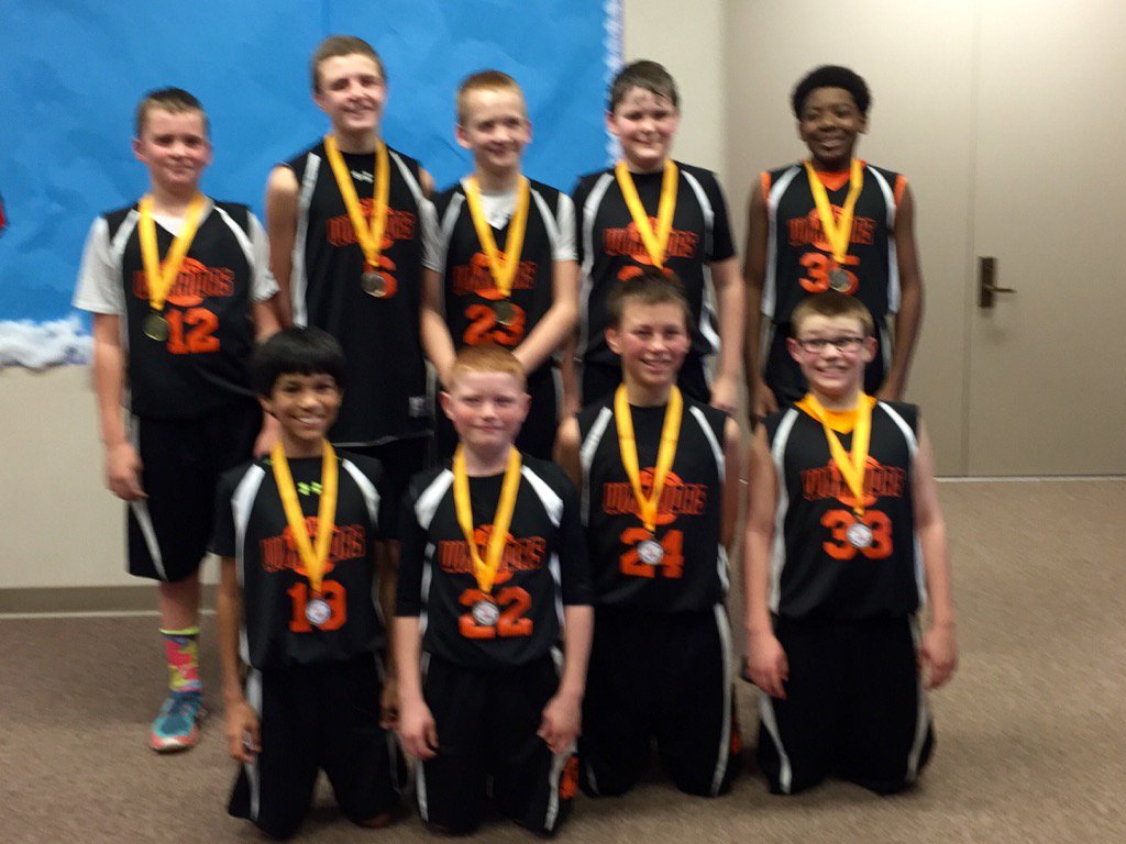 DCondawger's tweet photo. Building a bball dynasty in the bluff!! #6thgradehoops https://t.co/VAANS05NXQ