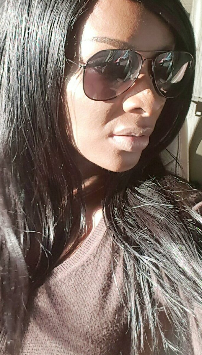 LooksOfaGoddess's tweet photo. #tunnelvision All I see is #positivity #looksofagoddess #loghair #certified https://t.co/R6JdxtxnYv