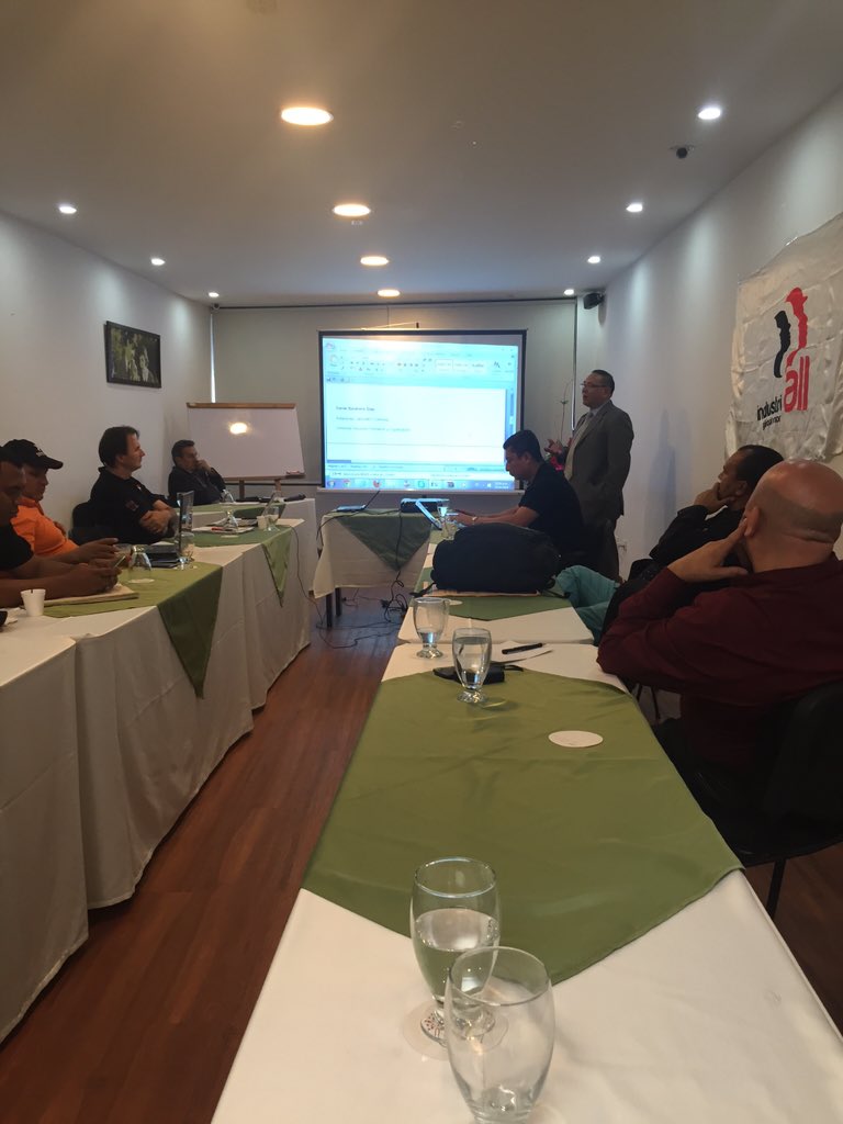 Igorkareld's tweet photo. Reunión de induatriALL en Colombia con sus filiales para definir plan de acción 2016 y seguir proyectando la unidad https://t.co/pYQVLyD5ZR