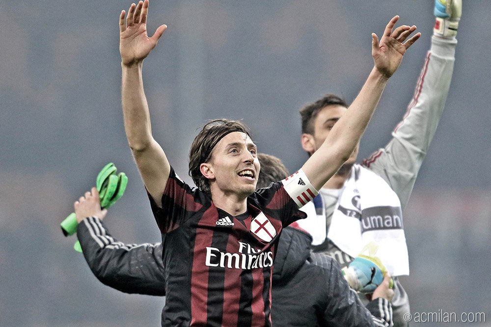 AC Milan tweet media