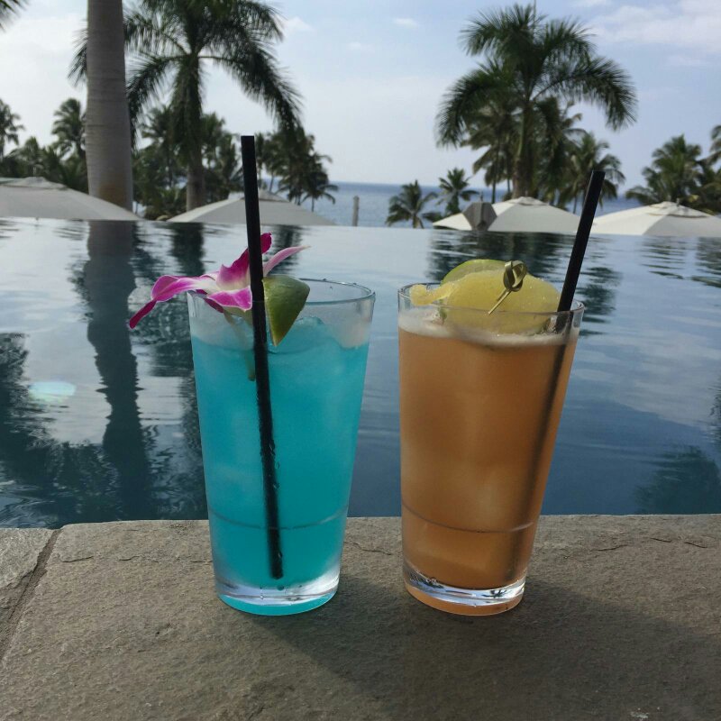 AndazMaui's tweet photo. 1 week til kickoff! Game time drink specials: maui mule & blue rita @bumbye beach bar #craftcocktail #barswithviews https://t.co/OPLUpG18h9