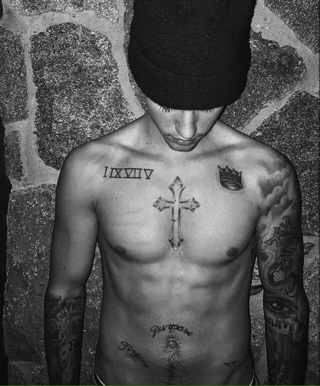 BieeeeeeebsPics's tweet photo. His abs 😍👅🔥 https://t.co/PQV1LAAVRe