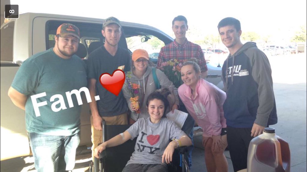 peyoncè ♕ tweet media