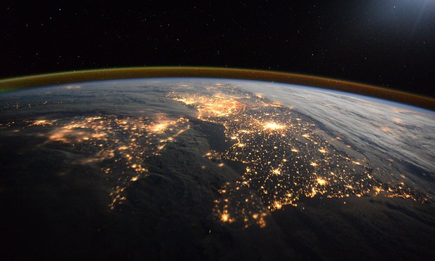 AsteroidEnergy's tweet photo. 'I'd rather be up here … but only just': Tim Peake posts photos of Britain from space https://t.co/2jXTflhuTI https://t.co/awDTopwnzq