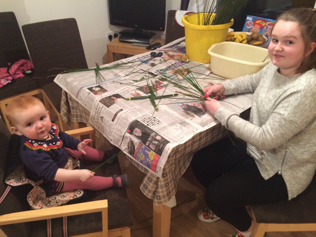 gally7p's tweet photo. Busy evening ! #stbrigidscross #readyforblessing https://t.co/X5G1h0Bt1N
