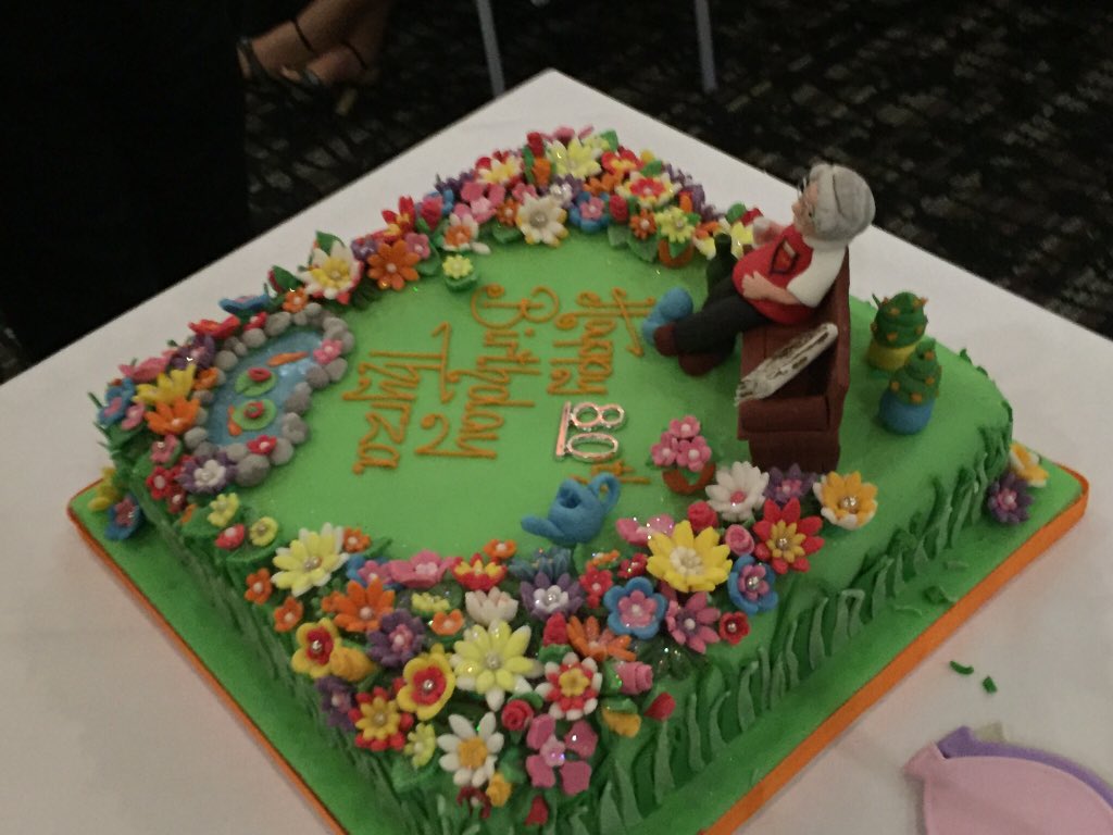 DoubleTreeWoking tweet media